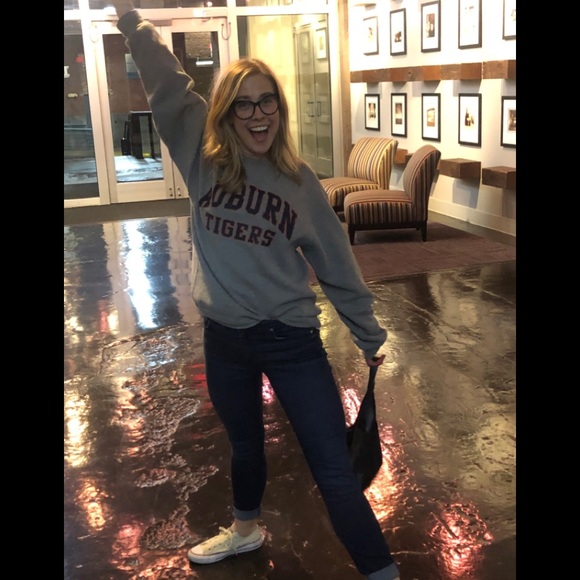 Meet your Posher, Danielle - Picture 4 of 4